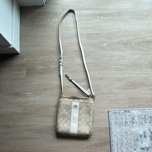 Coach crossbody that can become a wristlet
